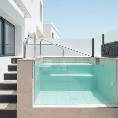 Prázdninový dům Lanzahost Casa Gardenias 50 *